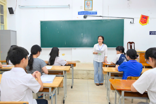 Học sinh tham dự kì thi tuyển sinh lớp 10 tại Hà Nội năm 2026. Ảnh: Hải Nguyễn
