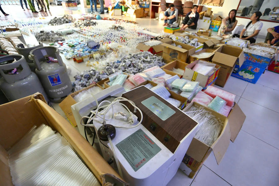Hơn 100.000 mẫu vật, phương tiện, dụng cụ dùng vào việc sử dụng trái phép chất ma túy. (Ảnh: Công an TP HCM)