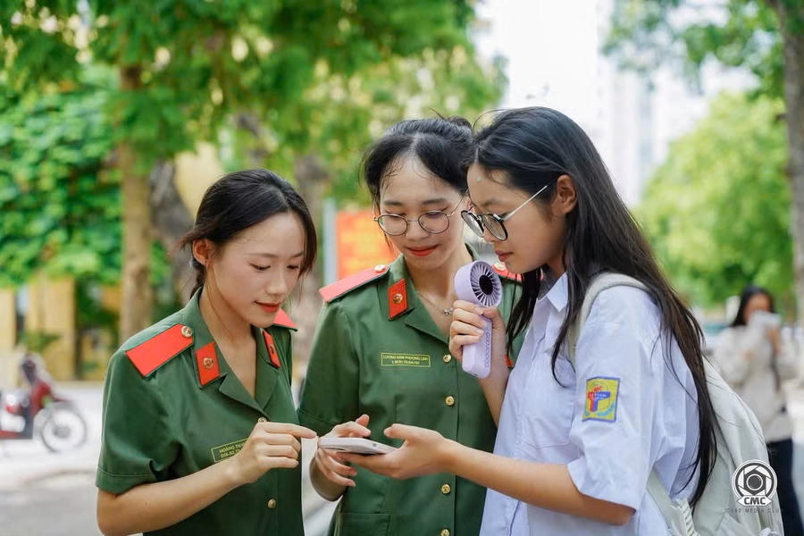 Thí sinh tham dự Kỳ thi đánh giá của Bộ Công an năm 2026 tại Học viện An ninh nhân dân. (Ảnh: CMC)