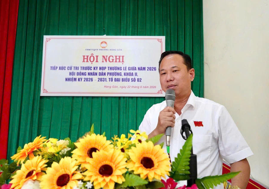 Ông Nông Thanh Tuấn, Bí thư Đảng ủy, Chủ tịch HĐND phường phát biểu ý kiến.