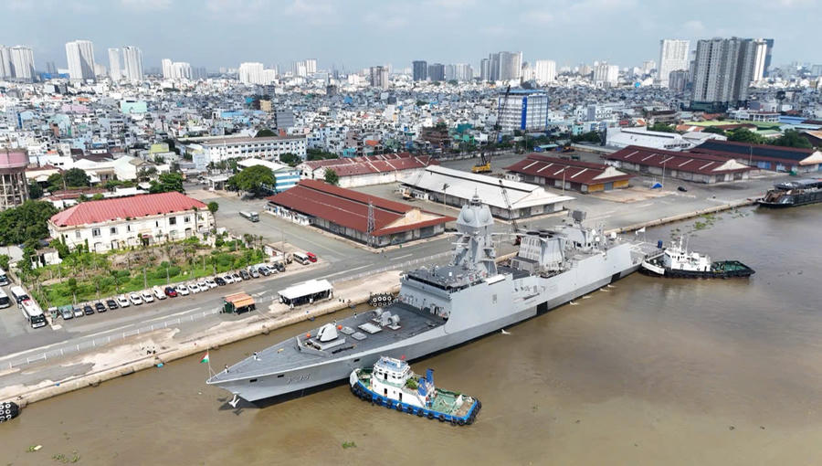 Tàu INS UDAYGIRI cập cảng Khánh Hội, Thành phố Hồ Chí Minh.