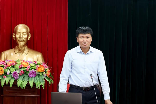 Ông Trần Huy Tuấn, Ủy viên Trung ương Đảng, Bí thư Tỉnh ủy Ninh Bình phát biểu chỉ đạo tại hội nghị. Ông Trần Huy Tuấn, Ủy viên Trung ương Đảng, Bí thư Tỉnh ủy Ninh Bình phát biểu chỉ đạo tại hội nghị.