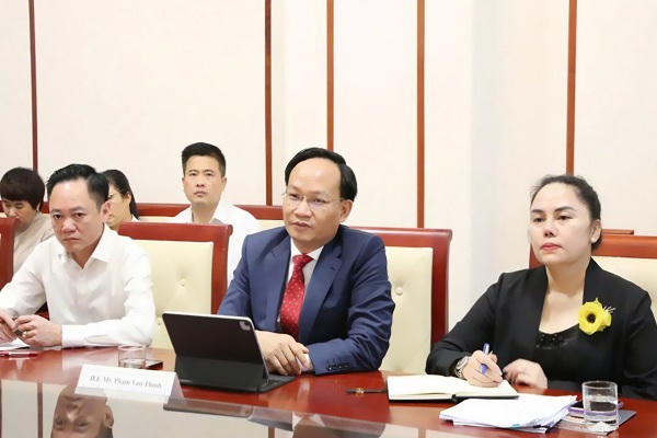 Phó Chủ tịch UBND tỉnh Bắc Ninh, ông Phạm Văn Thịnh làm việc với các doanh nghiệp FDI.