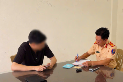 Tài xế tại cơ quan Công an.