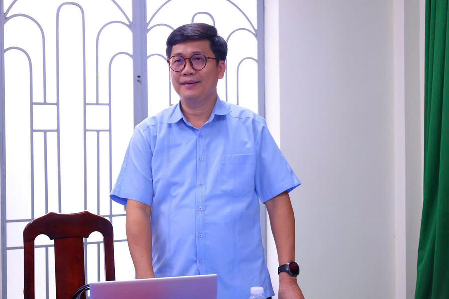 Các đại biểu phát biểu ý kiến.