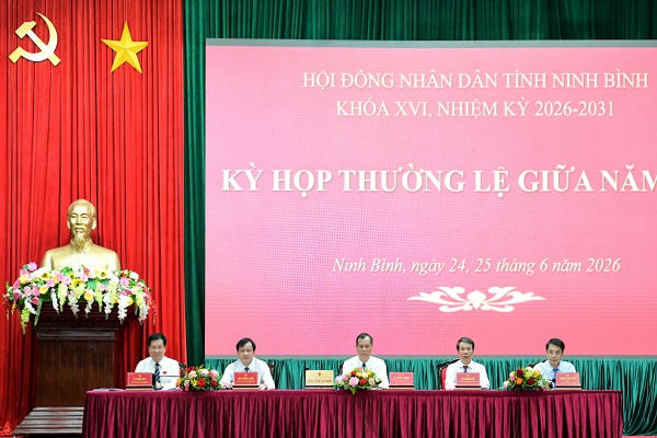 Quang cảnh kỳ họp.