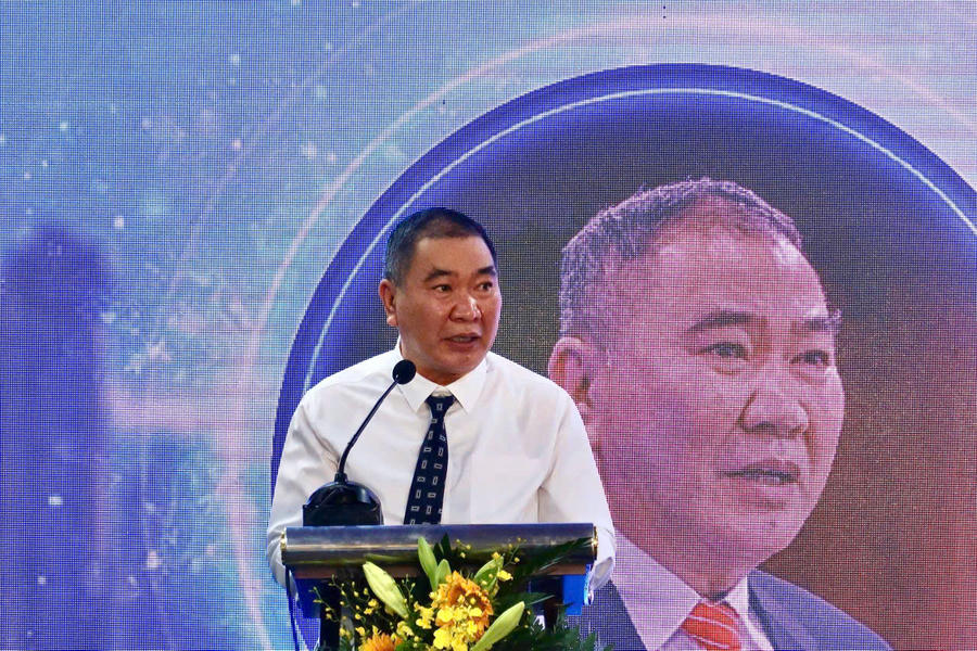 PGS.TSKH Bùi Xuân Biên, Chủ tịch Hội đồng Trường Đại học Tài chính - Ngân hàng Hà Nội phát biểu tại Hội thảo.