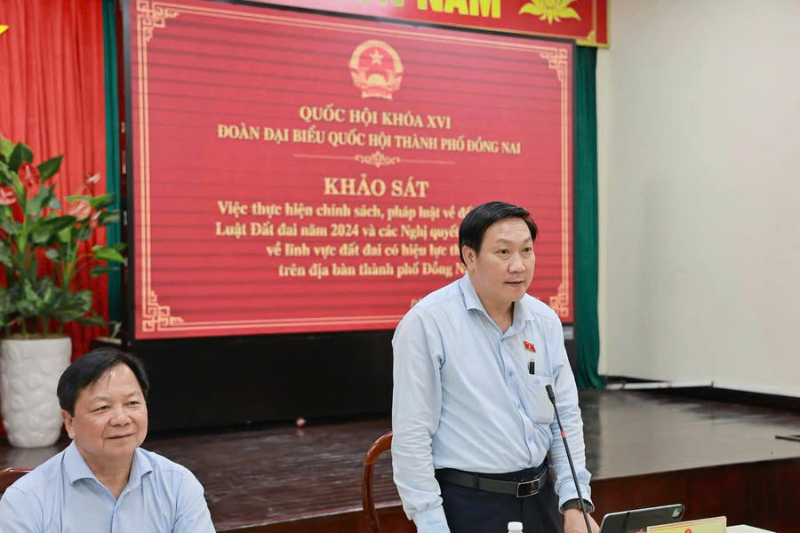 Ông Bùi Xuân Thống, Thành ủy viên, Phó Trưởng đoàn Thường trực Đoàn đại biểu Quốc hội TP Đồng Nai, Trưởng đoàn khảo sát số 1 làm Trưởng đoàn chủ trì buổi làm việc.