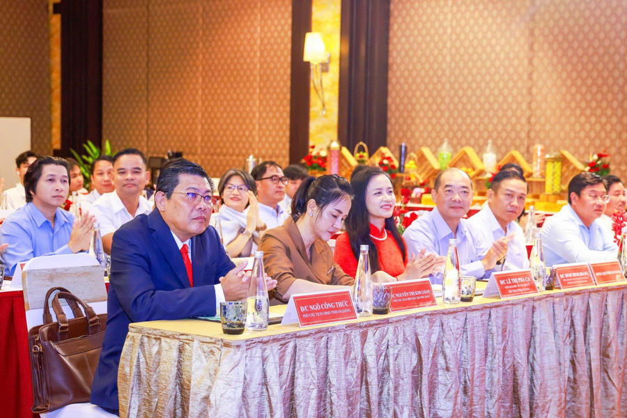 Các đại biểu tham dự hội thảo. Ảnh Quang Vinh.