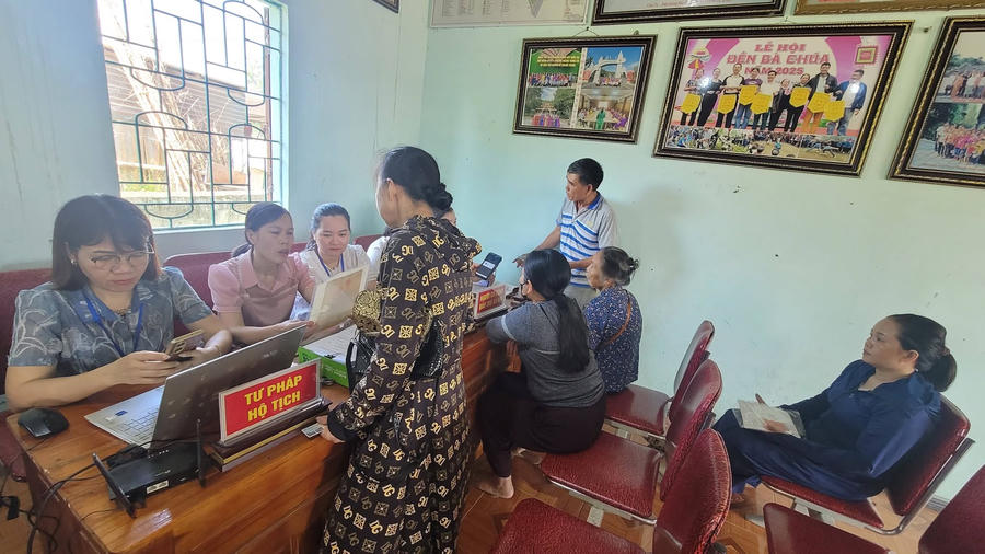 Ý nghĩa thiết thực từ chương trình Thứ Bảy "Hành chính gần dân - Vì dân phục vụ"