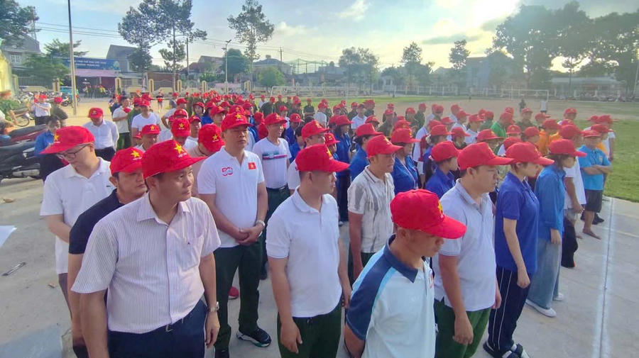 Lễ ra quân hưởng ứng Tháng hành động phòng, chống ma túy năm 2026 do Công an phường Trảng Dài phát động đã thu hút đông đảo các ban ngành đoàn thể và nhân dân tham gia.  