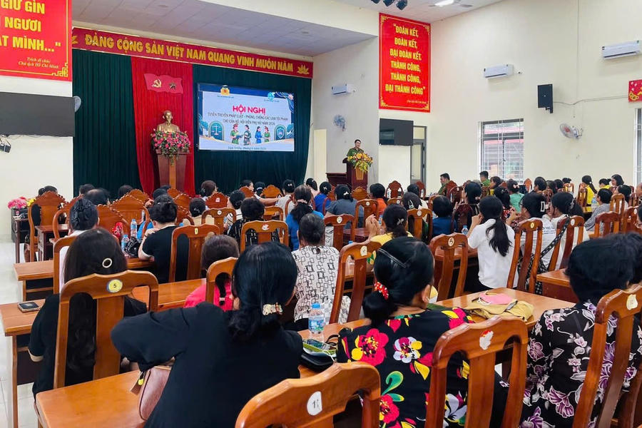 Hội nghị thu hút đông đảo người dân tham gia.
