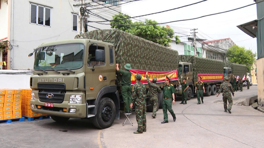 Tổng khối lượng hàng hóa và trang thiết bị mang theo dự kiến khoảng 88 tấn hàng phục vụ cứu trợ tại Venezuela. (Ảnh: Cổng TTĐT Bộ Quốc phòng)