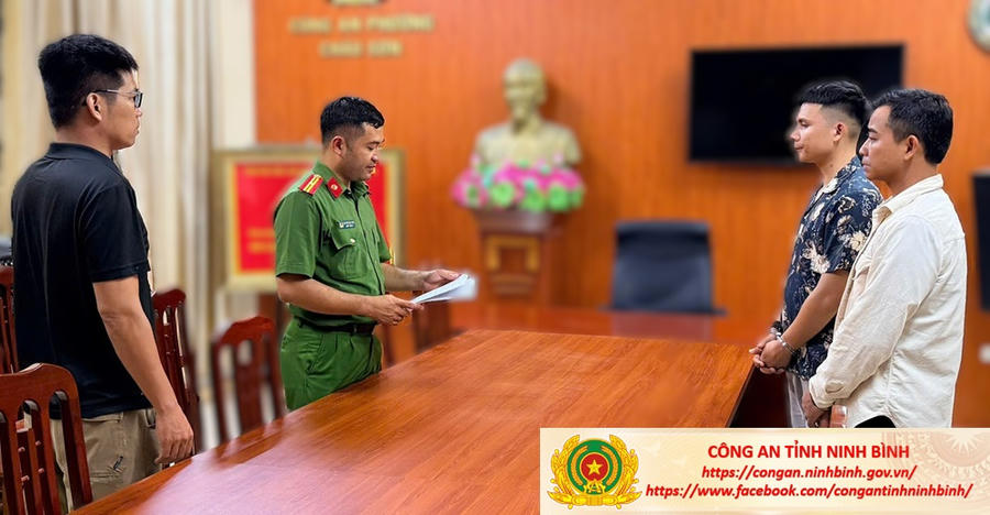 2 đối tượng bị tạm giữ để điều tra về hành vi “Gây rối trật tự công cộng”. (Ảnh: CANB)