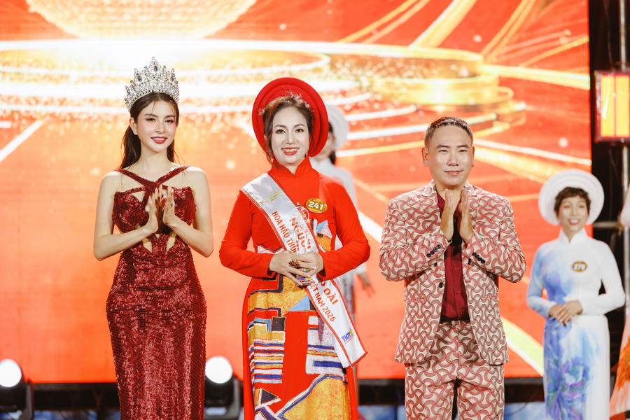 Người đẹp giành thêm giải phụ Hoa hậu Áo dài.