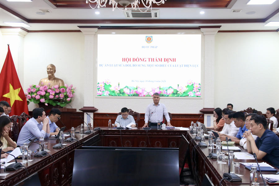 Quang cảnh buổi thẩm định.