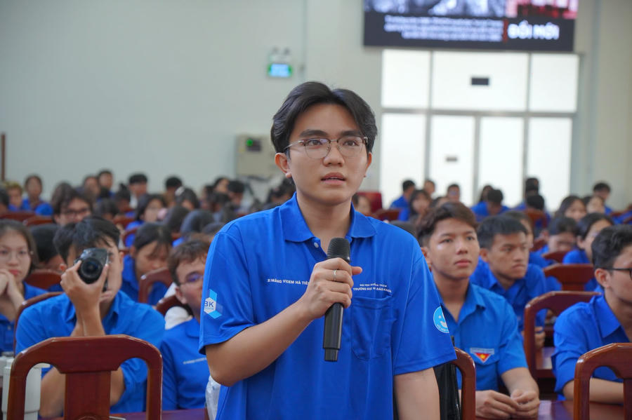 Đoàn viên, thanh niên được bổ sung nhận thức về ý nghĩa lịch sử của việc Thành phố Sài Gòn - Gia Định mang tên Chủ tịch Hồ Chí Minh.
