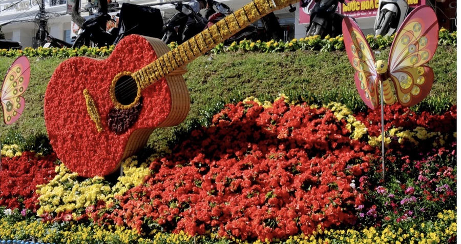 Hưng Yên sẽ xây dựng thương hiệu "Festival Hoa Hưng Yên" trở thành sản phẩm du lịch đặc trưng, tạo động lực đóng góp vào sự phát triển kinh tế - xã hội chung của toàn tỉnh. Ảnh InT
