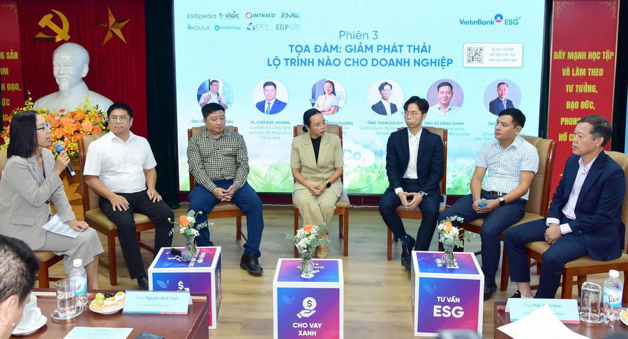 Các chuyên gia tại workshop đã thảo luận các vấn đề xoay quanh cơ hội và thách thức khi doanh nghiệp xây dựng dữ liệu phát thải.