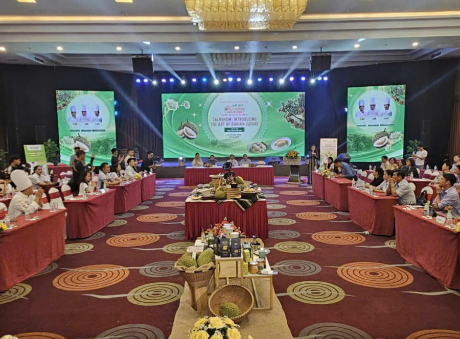 Talkshow giới thiệu nghệ thuật ẩm thực sầu riêng với sự có mặt của các đầu bếp các nước tham dự. Ảnh: Thanh Hải