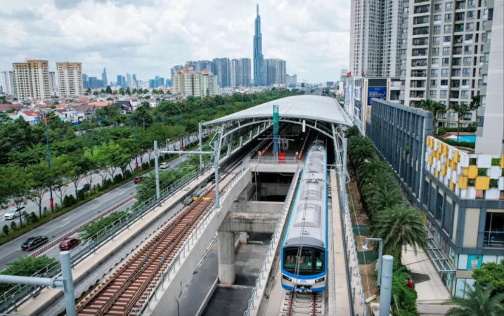 Ngày 2/7, tất cả người dân TP HCM được đi metro miễn phí. Ảnh: Nhật Thịnh