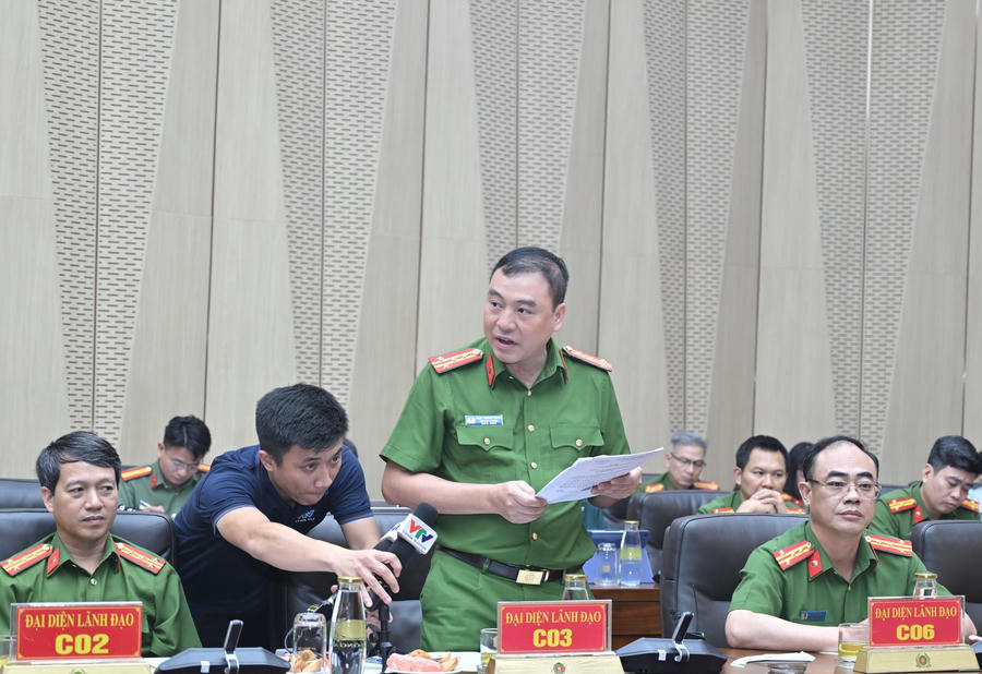 Đại tá Phạm Trường Giang, Phó Cục trưởng Cục Cảnh sát điều tra tội phạm về kinh tế, tham nhũng, buôn lậu, Bộ Công an phát biểu tại Họp báo.