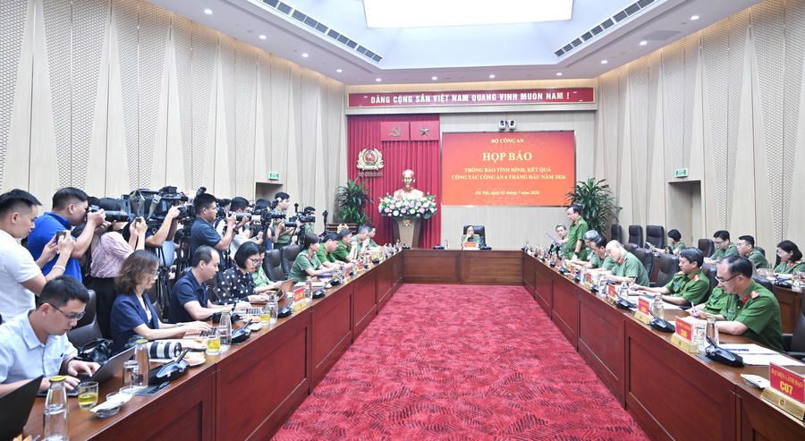 Quang cảnh Họp báo.