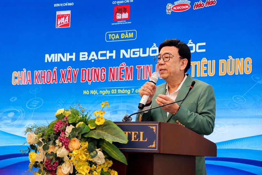 Nhà báo, Đạo diễn Nguyễn Trường Sơn - Chủ tịch Hiệp hội Quảng cáo Việt Nam phát biểu.