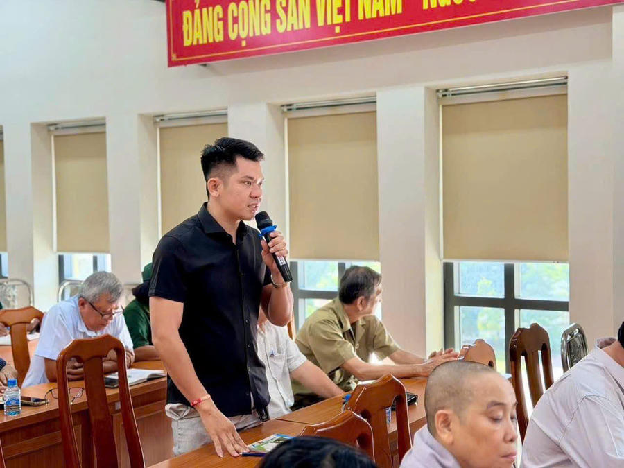 Hội nghị diễn ra cởi mở, thẳng thắn với nhiều ý kiến đóng góp mang tính xây dựng.