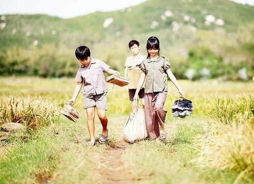 Ký ức tuổi thơ đẹp đẽ luôn là những điều khiến người ta nhớ mãi. (Ảnh minh họa)
