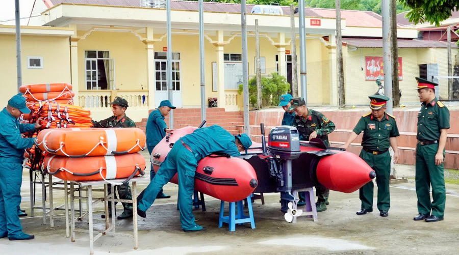 Ban CHQS Đặc khu Vân Đồn sẵn sàng lực lượng, phương tiện ứng phó cơn bão số 1. Ban CHQS Đặc khu Vân Đồn sẵn sàng lực lượng, phương tiện ứng phó cơn bão số 1.