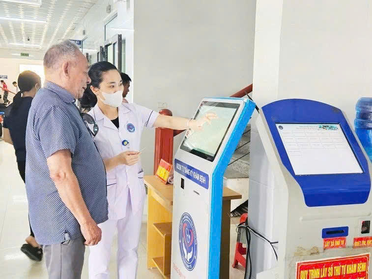 Hỗ trợ người dân nâng cao chất lượng phục vụ các dịch vụ công.