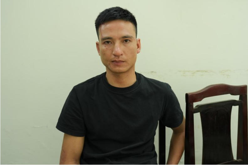 Đối tượng Nguyễn Văn Hùng tại cơ quan công an. Ảnh: Công an Quảng Trị