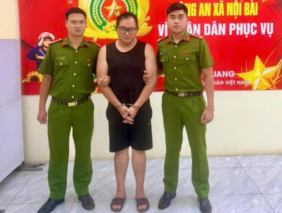 Đối tượng Nguyễn Tiến Dũng bị bắt giữ sau 4 giờ gây án. Ảnh: CA Hà Nội.
