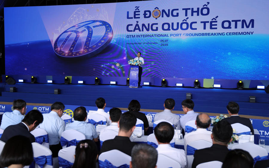 Phó Thủ tướng Thường trực đề nghị các bộ, ngành tiếp tục phối hợp, hỗ trợ, tạo điều kiện để dự án được triển khai đúng tiến độ. (Ảnh: VGP/Phương Nguyên)