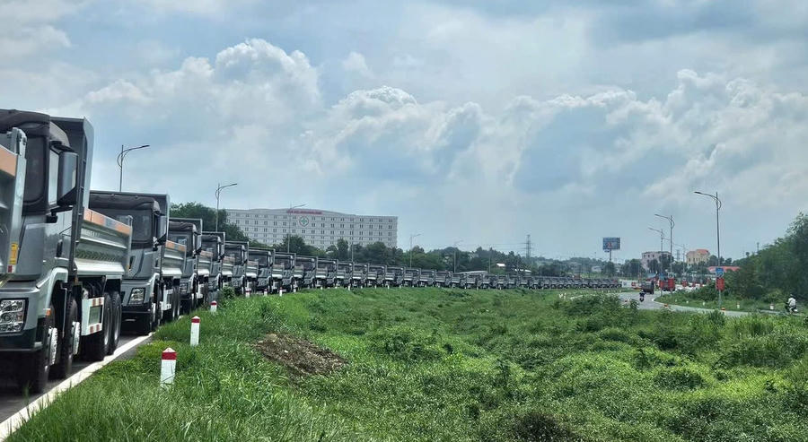 Đoàn xe sẵn sàng cho&nbsp;Lễ tổng khởi công các dự án giao thông trọng điểm trên địa bàn TP Đồng Nai.