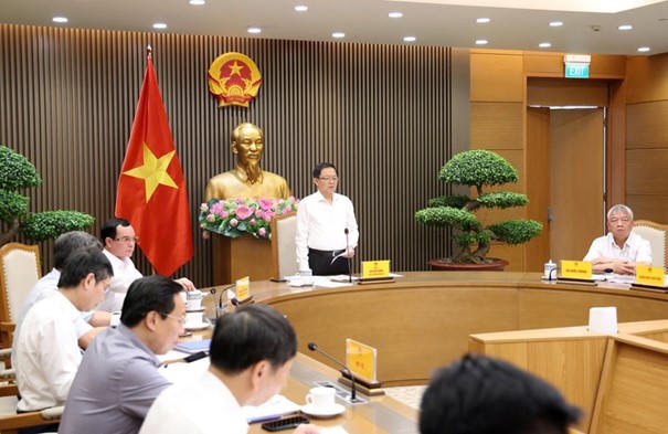 Phó Thủ tướng Hồ Quốc Dũng đề nghị các bộ, ngành và địa phương ngay sau cuộc họp khẩn trương triển khai các nhiệm vụ được giao, phát huy tinh thần chủ động, trách nhiệm và quyết tâm cao nhất trong tổ chức thực hiện Chương trình. (Ảnh: VGP/Gia Huy)