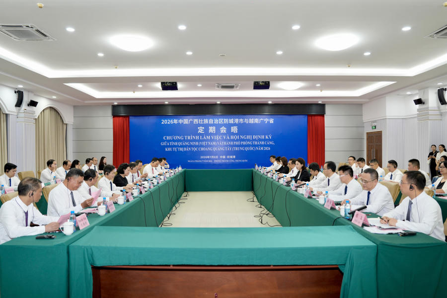 Quang cảnh buổi làm việc.