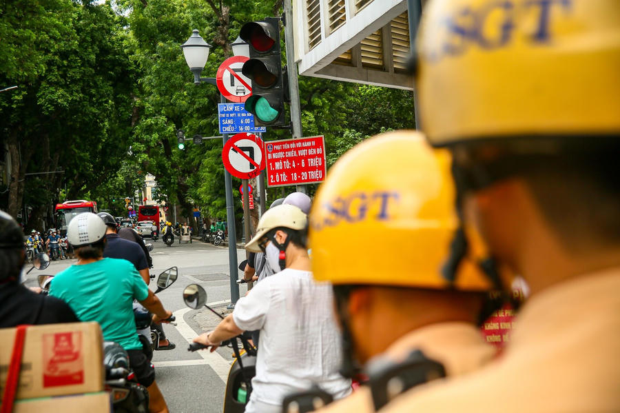 Hệ thống đèn tín hiệu thông minh hỗ trợ điều tiết giao thông.