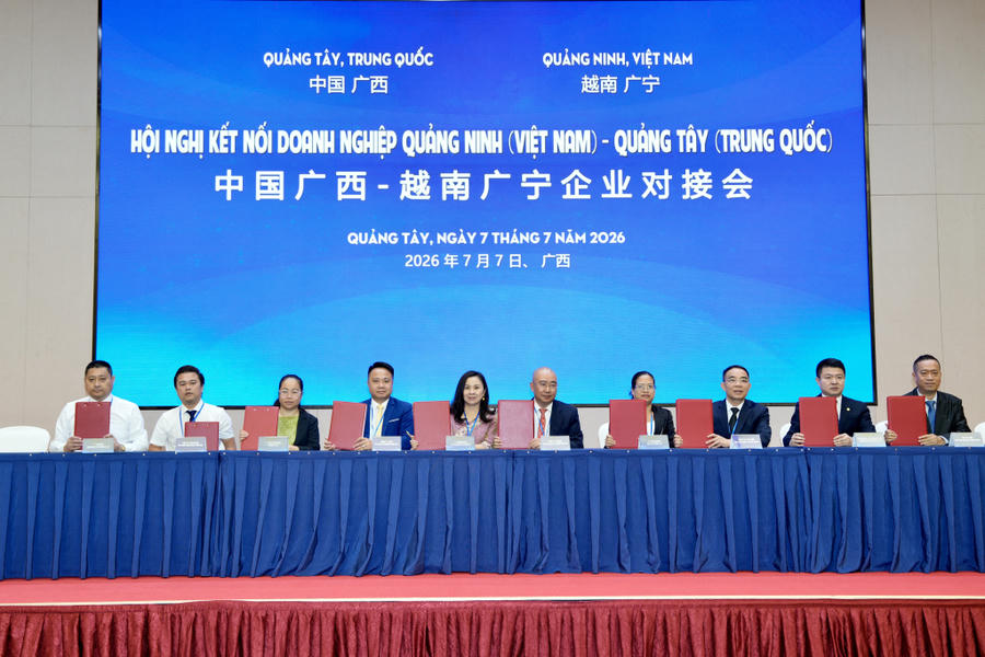 Trong khuôn khổ hội nghị, đã có 11 biên bản ghi nhớ, thỏa thuận hợp tác và hợp đồng kinh tế đã được ký kết giữa doanh nghiệp Quảng Ninh và Quảng Tây.