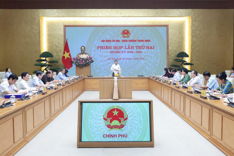 Thủ tướng Chính phủ Lê Minh Hưng, Chủ tịch Hội đồng Thi đua - Khen thưởng Trung ương, chủ trì phiên họp lần thứ hai của Hội đồng. Ảnh VGP