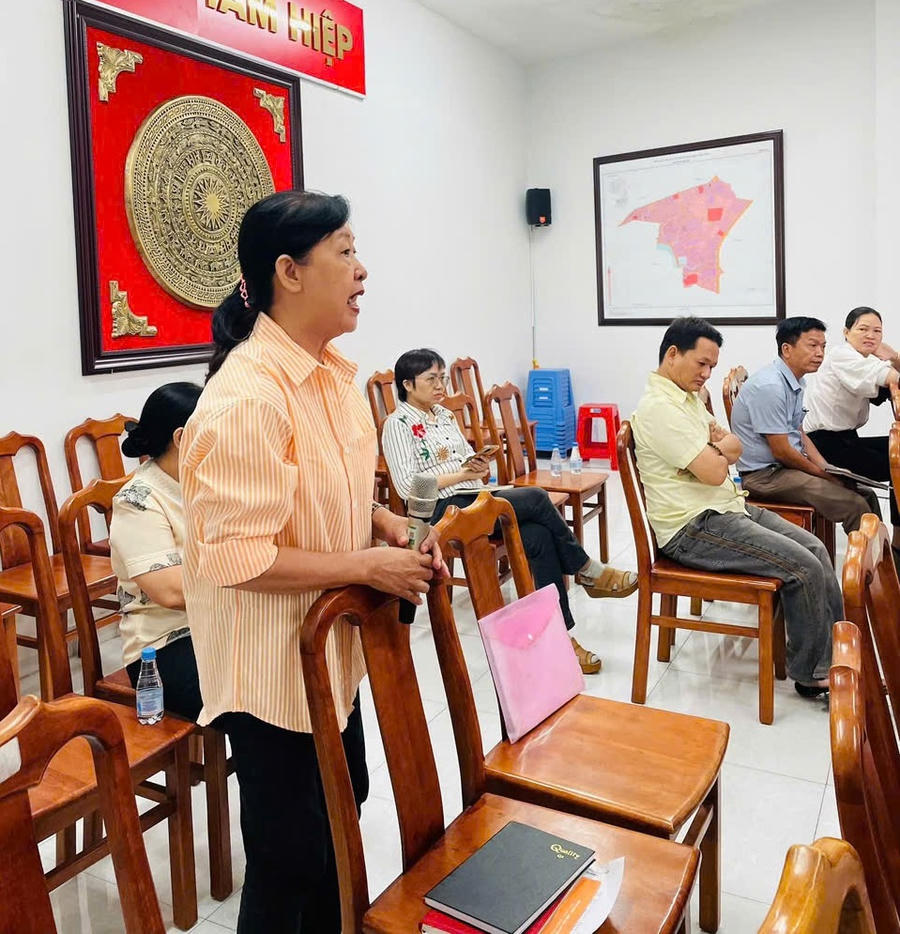Các đại biểu tại cuộc họp.