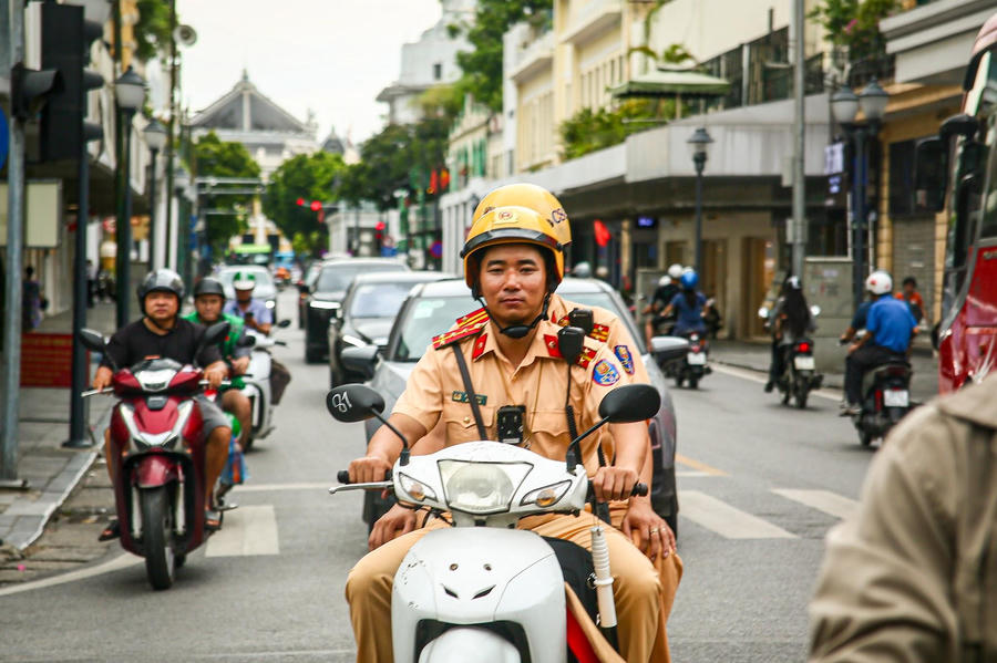 CSGT duy trì lực lượng TTKS, bảo đảm TTATGT thông suốt.