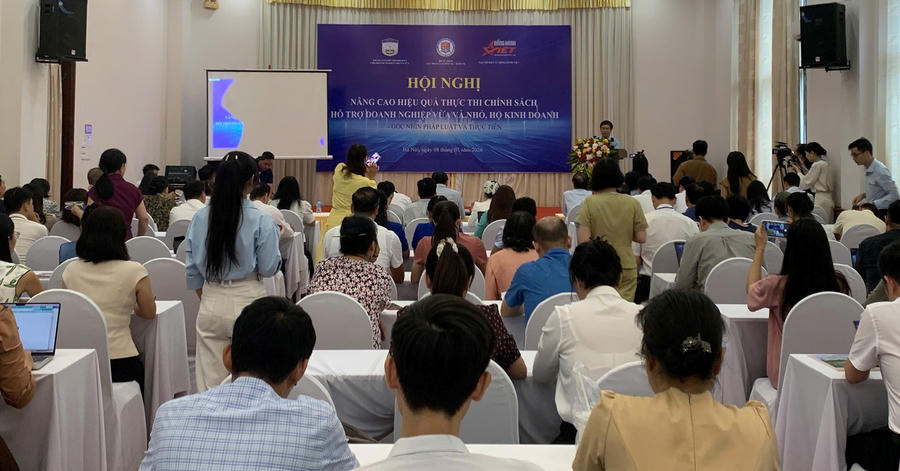Quang cảnh hội nghị. 