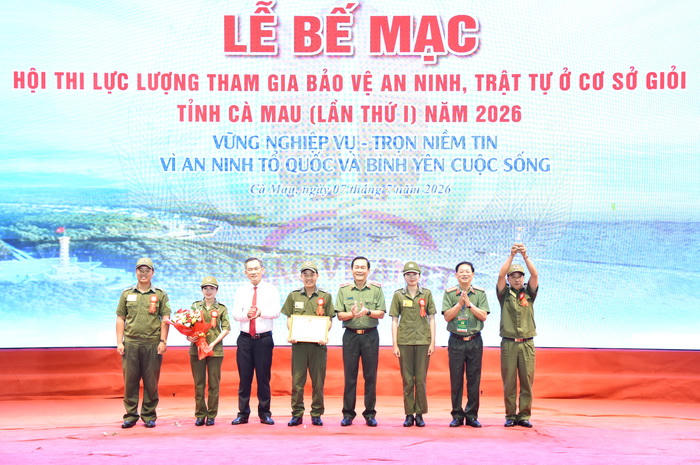 Cụm thi đua số 8 do xã Phú Tân làm Cụm trưởng xuất sắc giành giải Nhất toàn đoàn.