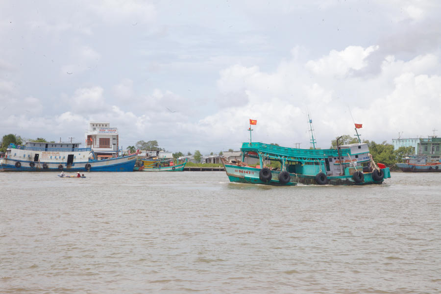 Cà Mau tăng cường kiểm soát hoạt động khai thác thủy sản, đẩy mạnh chuyển đổi số, bảo vệ và tái tạo nguồn lợi thủy sản, hướng đến phát triển ngành thủy sản hiện đại, có trách nhiệm và bền vững.