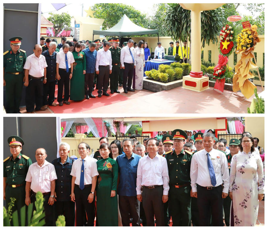 Các đại biểu đã dâng hoa, dâng hương, dành phút mặc niệm tưởng nhớ các Anh hùng liệt sĩ, cán bộ, chiến sĩ và đồng bào đã anh dũng hy sinh.