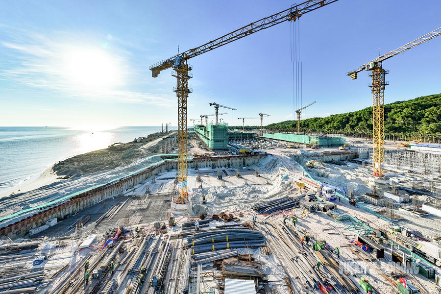 Công trường thi công Trung tâm tổ chức Hội nghị APEC tại đặc khu Phú Quốc, tỉnh An Giang. 