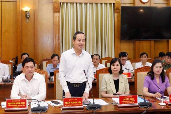 Chủ tịch UBND tỉnh Bắc Ninh, ông Phạm Hoàng Sơn phát biểu.