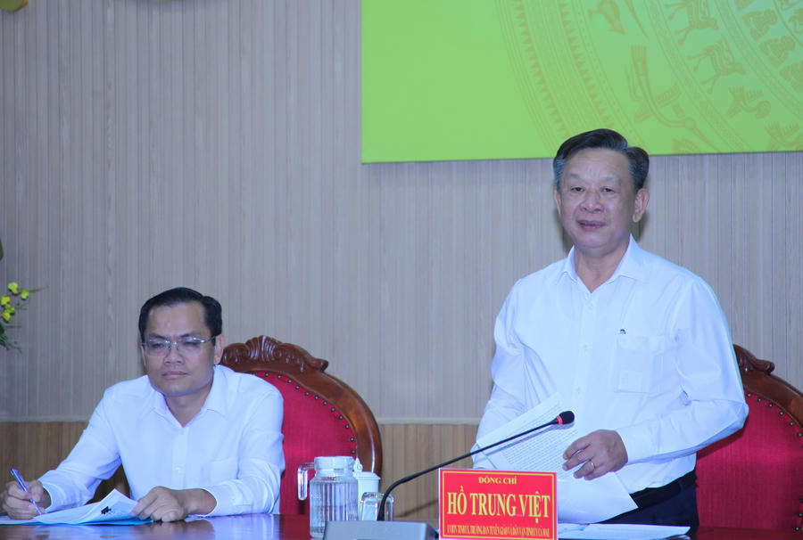 Ông Hồ Trung Việt – Trưởng Ban Tuyên giáo và Dân vận Tỉnh ủy Cà Mau, phát biểu kết luận và định hướng công tác tuyên truyền trong thời gian tới.